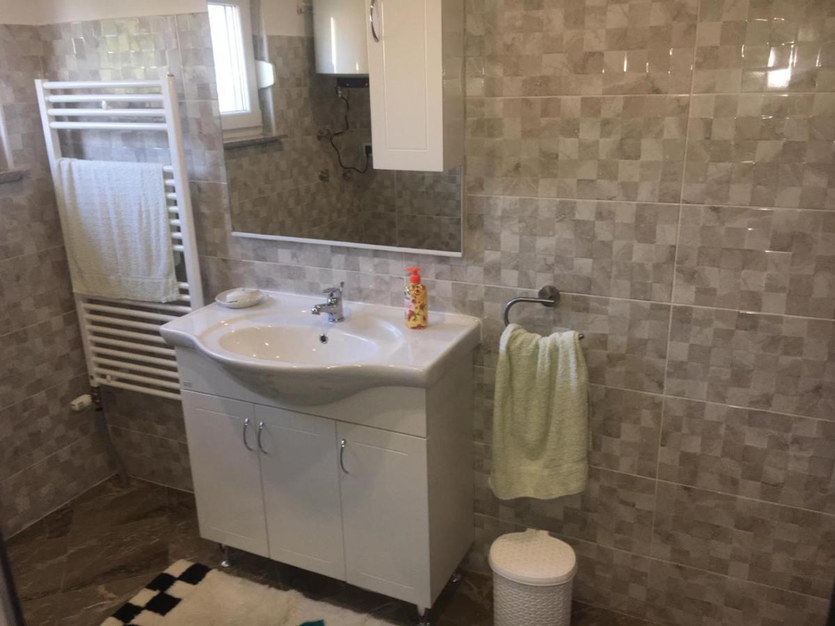 Apartman Anita Apartment Konjevrate Екстериор снимка